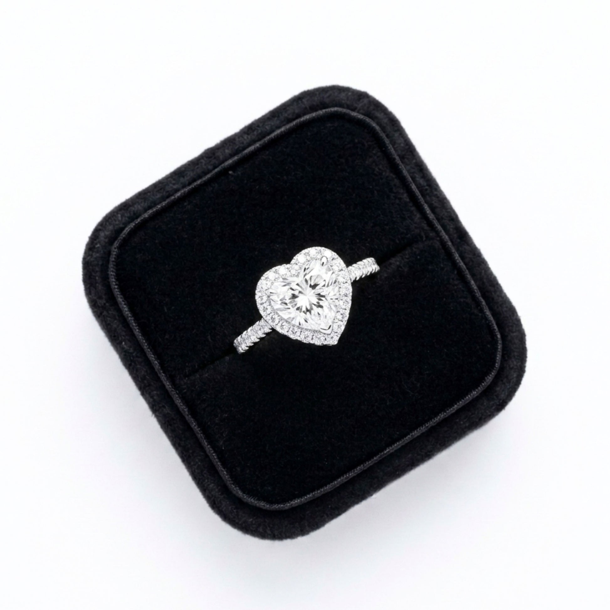 Alureo Crystal Halo Ring