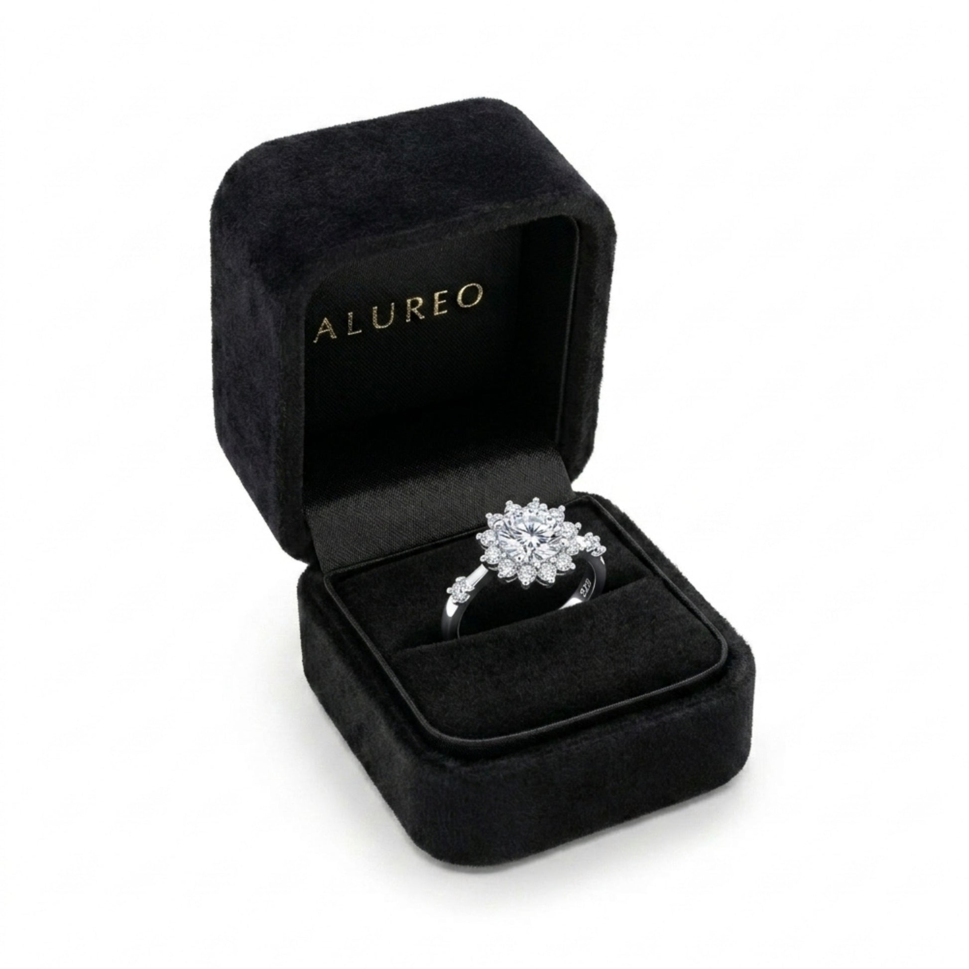 Alureo Crystal Royale Ring