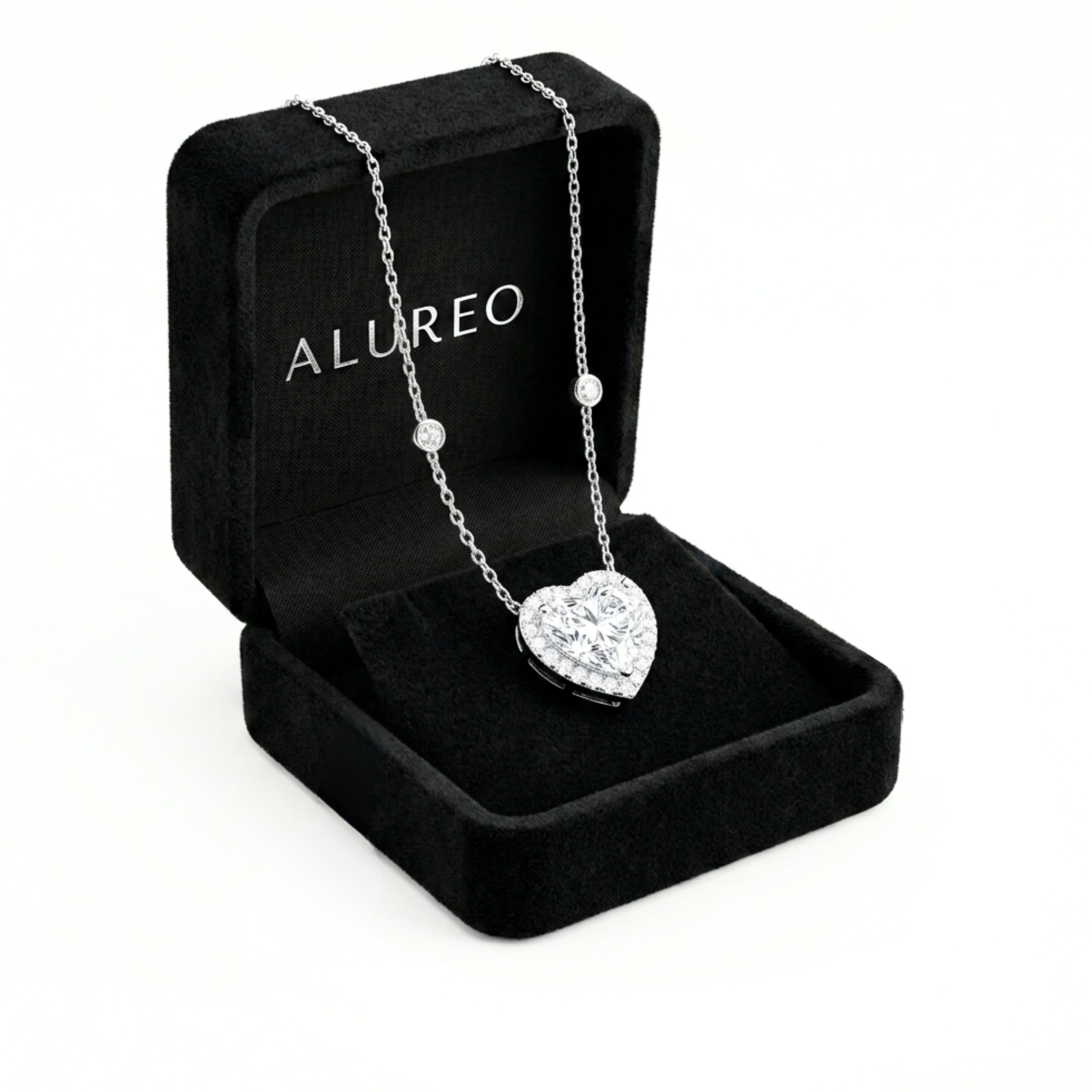 Alureo Crystal Halo Necklace