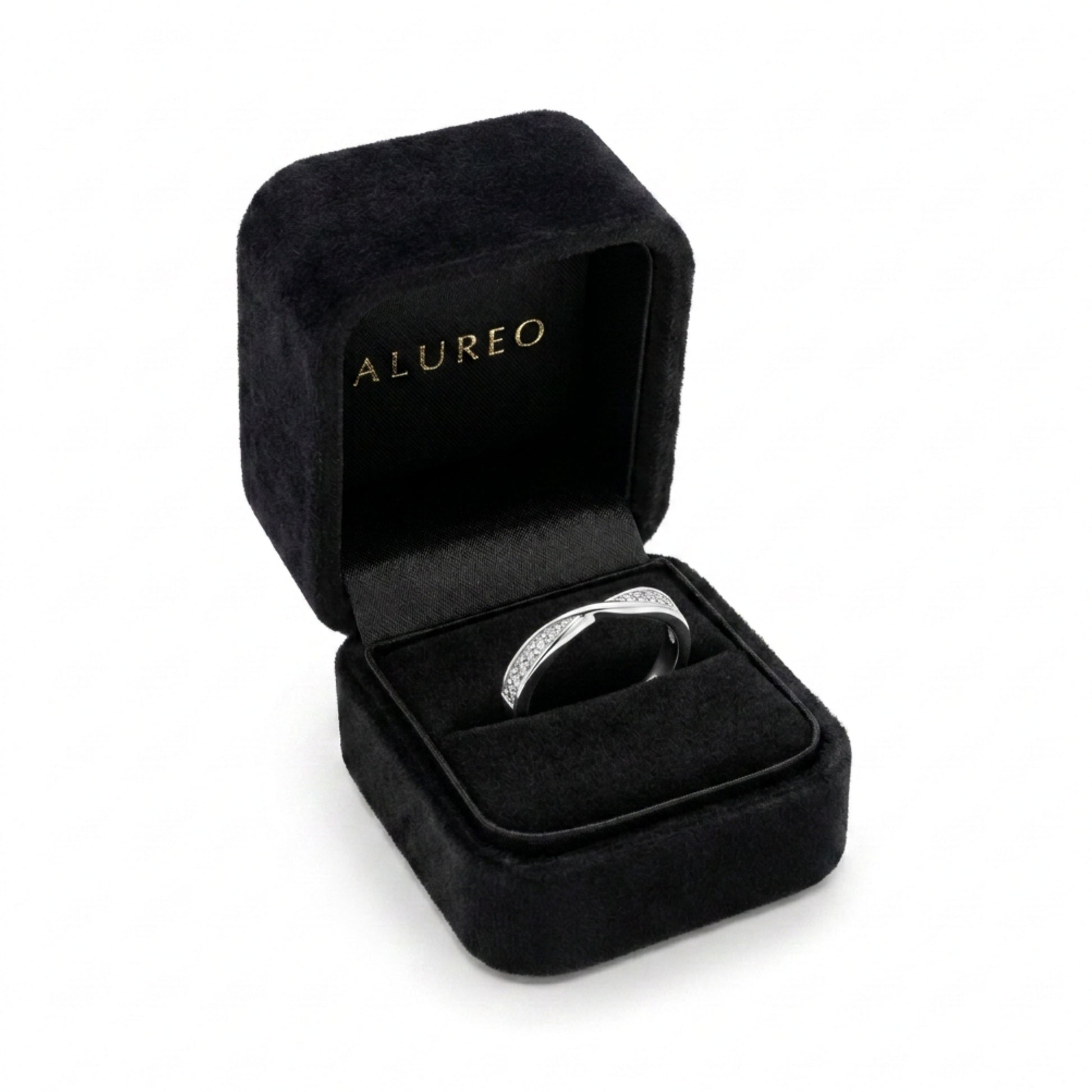 Alureo Twist Band Ring